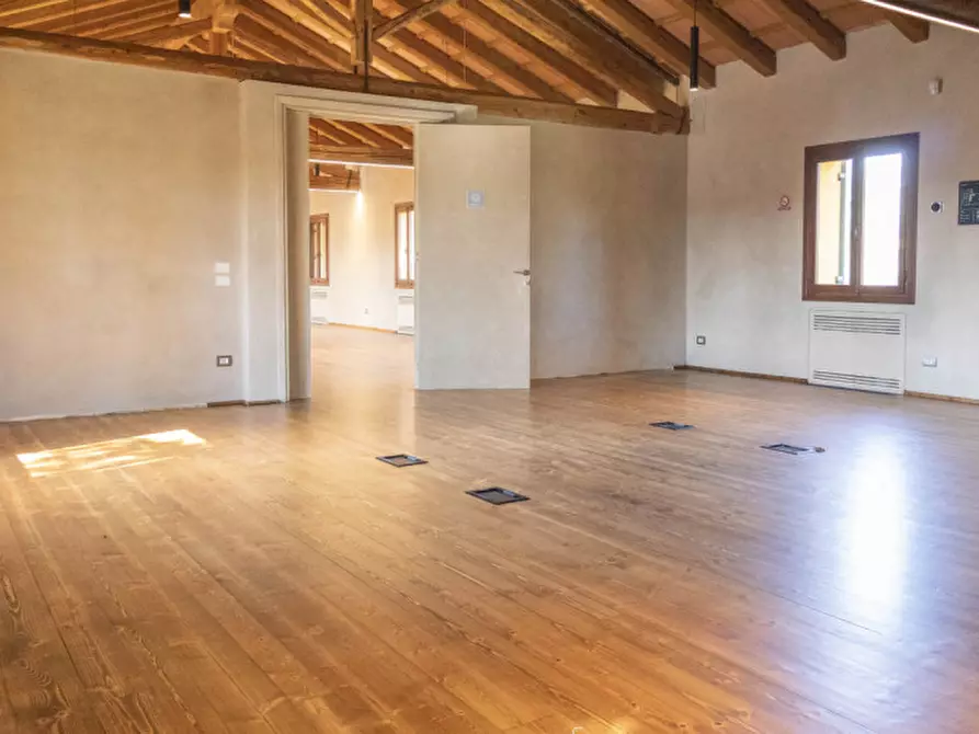 Immagine 25 di Attività commerciale in vendita  in ZERMAN a Mogliano Veneto