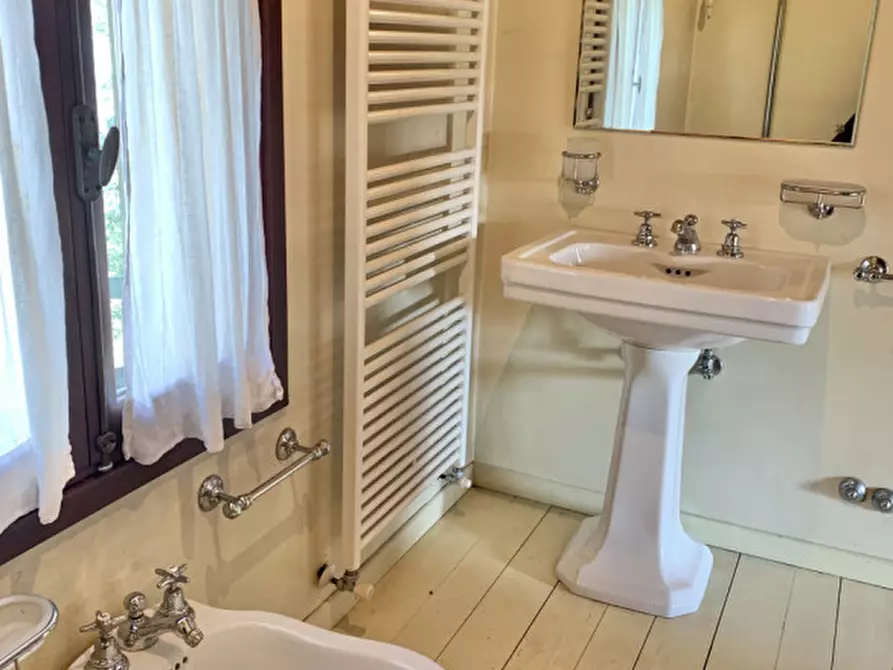 Immagine 83 di Attività commerciale in vendita  in ZERMAN a Mogliano Veneto