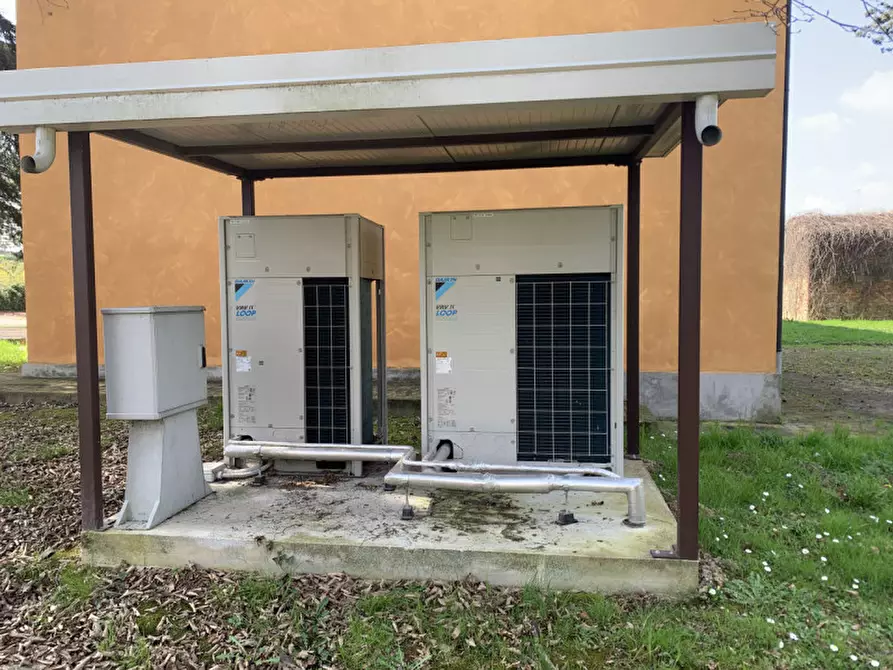 Immagine 93 di Attività commerciale in vendita  in ZERMAN a Mogliano Veneto