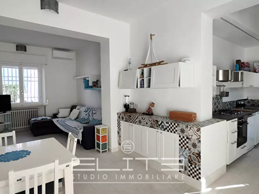 Immagine 8 di Villetta a schiera in vendita  in Via Ancona a Numana