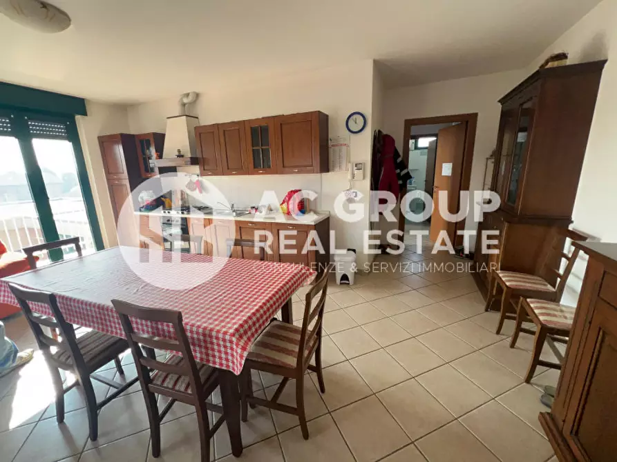 Immagine 10 di Appartamento in vendita  in Viale Risorgimento a Gerenzano