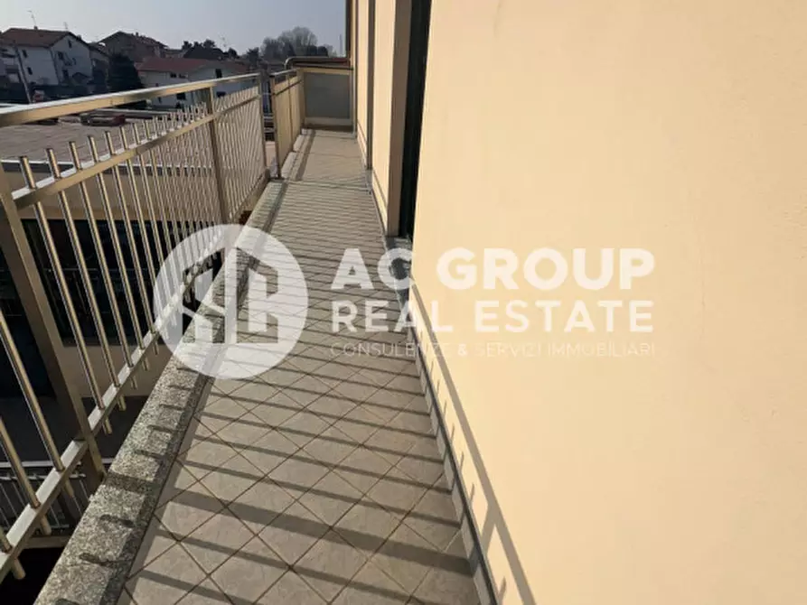 Immagine 14 di Appartamento in vendita  in Viale Risorgimento a Gerenzano