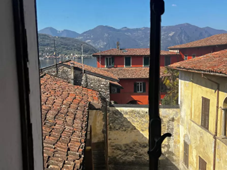 Immagine 3 di Palazzo in vendita  in Via balzerina a Sale Marasino