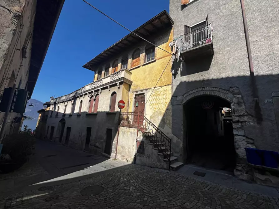 Immagine 7 di Palazzo in vendita  in Via balzerina a Sale Marasino