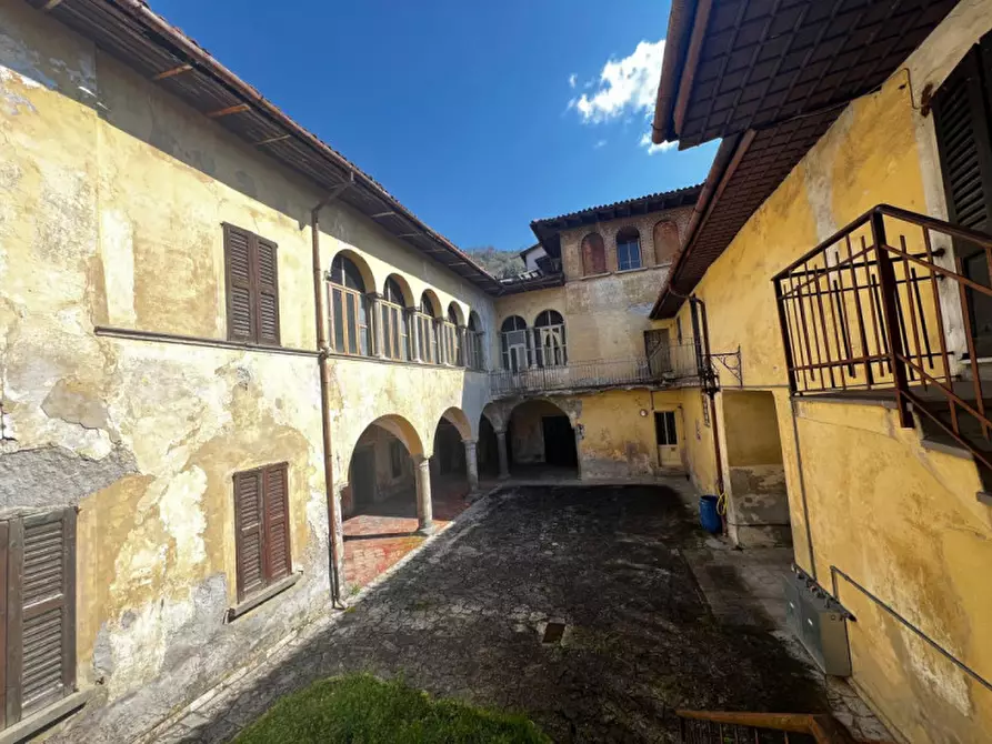 Immagine 18 di Palazzo in vendita  in Via balzerina a Sale Marasino