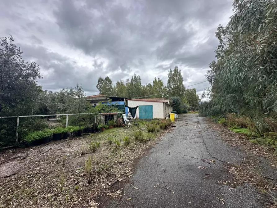 Immagine 17 di Hotel in vendita  in CONTRADA BAZIA, 17-19 a Furnari