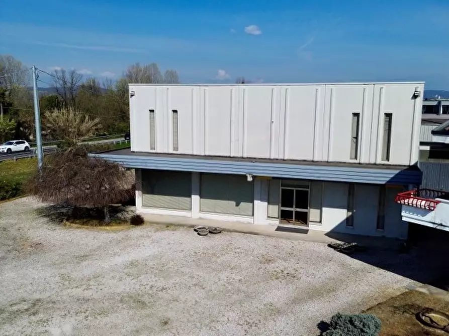 Immagine 8 di Capannone industriale in vendita  in Via Ponticelli a Agugliaro