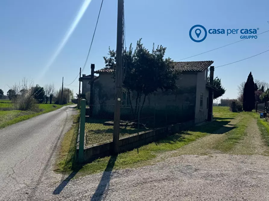 Immagine 2 di Casa indipendente in vendita  in Via Cavallotti a Solesino