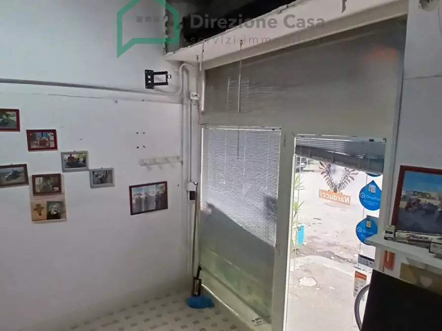 Immagine 5 di Negozio in vendita  in Via Francesco Provenzale a Napoli