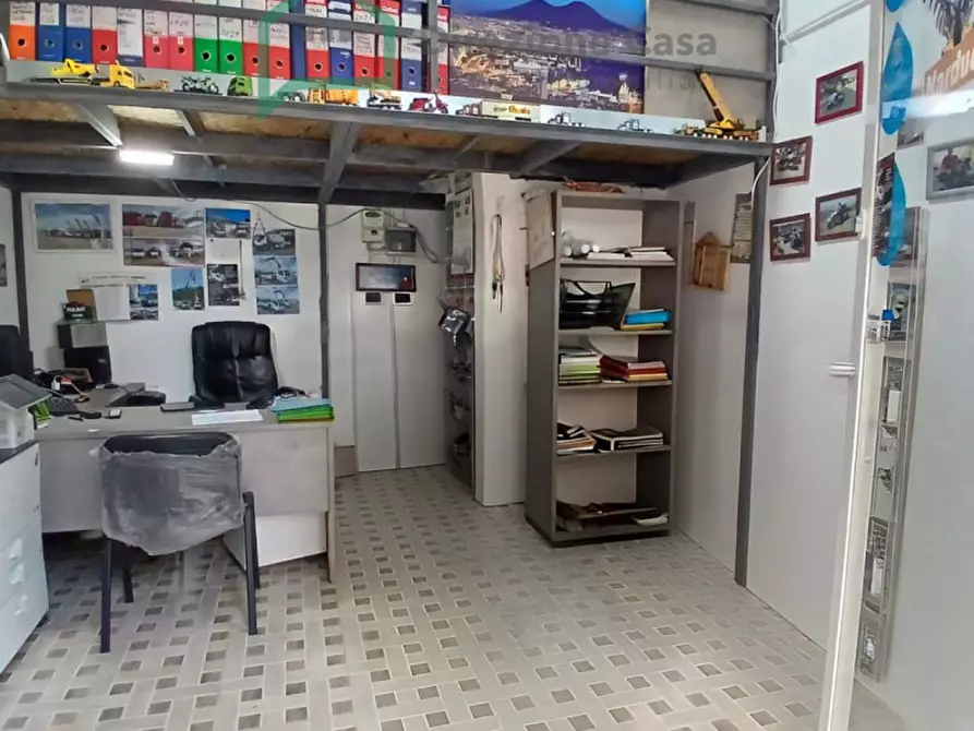 Immagine 9 di Negozio in vendita  in Via Francesco Provenzale a Napoli