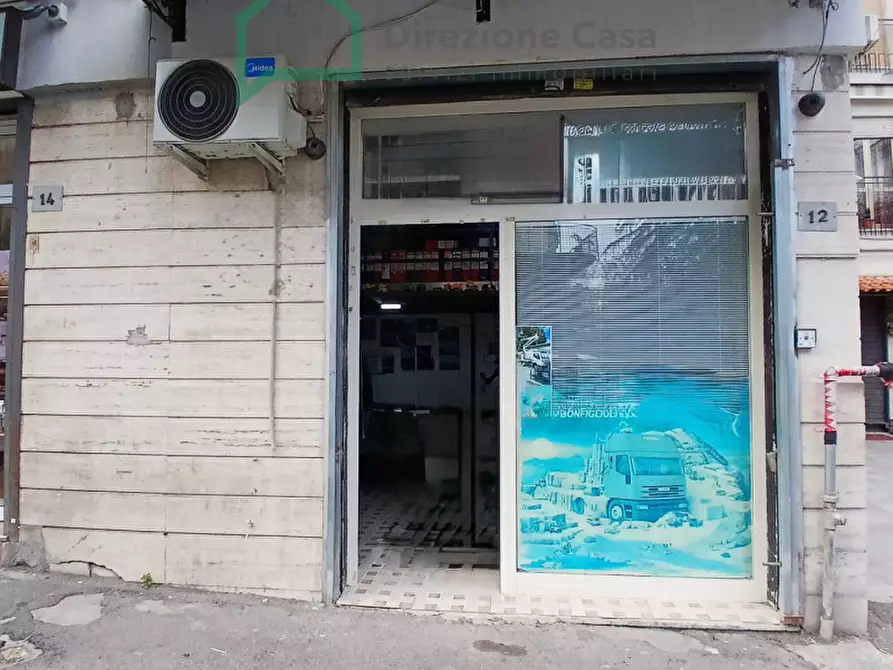 Immagine 13 di Negozio in vendita  in Via Francesco Provenzale a Napoli