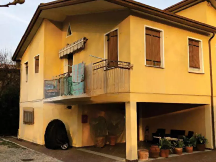 Immagine 1 di Casa trifamiliare in vendita  in Via Muson, 25 a Campodarsego