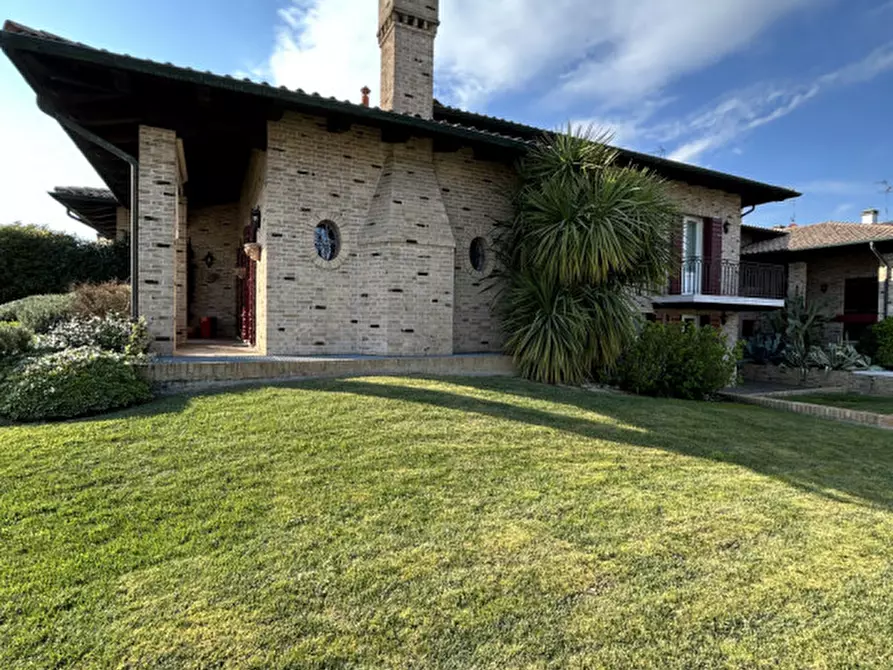 Immagine 1 di Villa in vendita  a Salzano