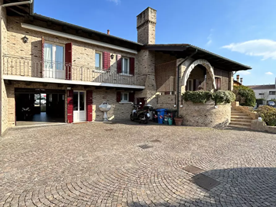 Immagine 11 di Villa in vendita  a Salzano