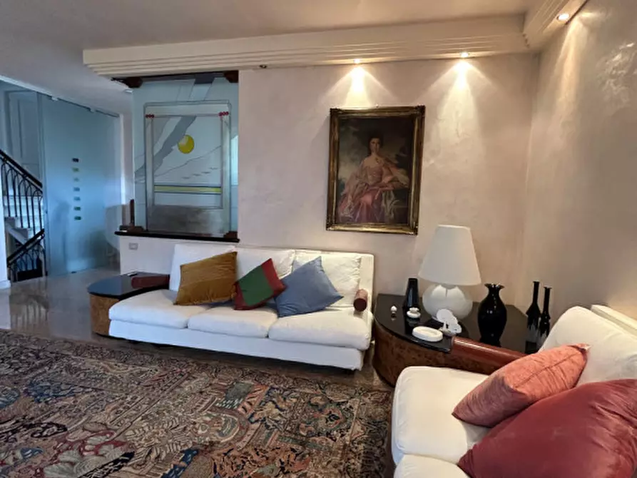 Immagine 13 di Villa in vendita  a Salzano