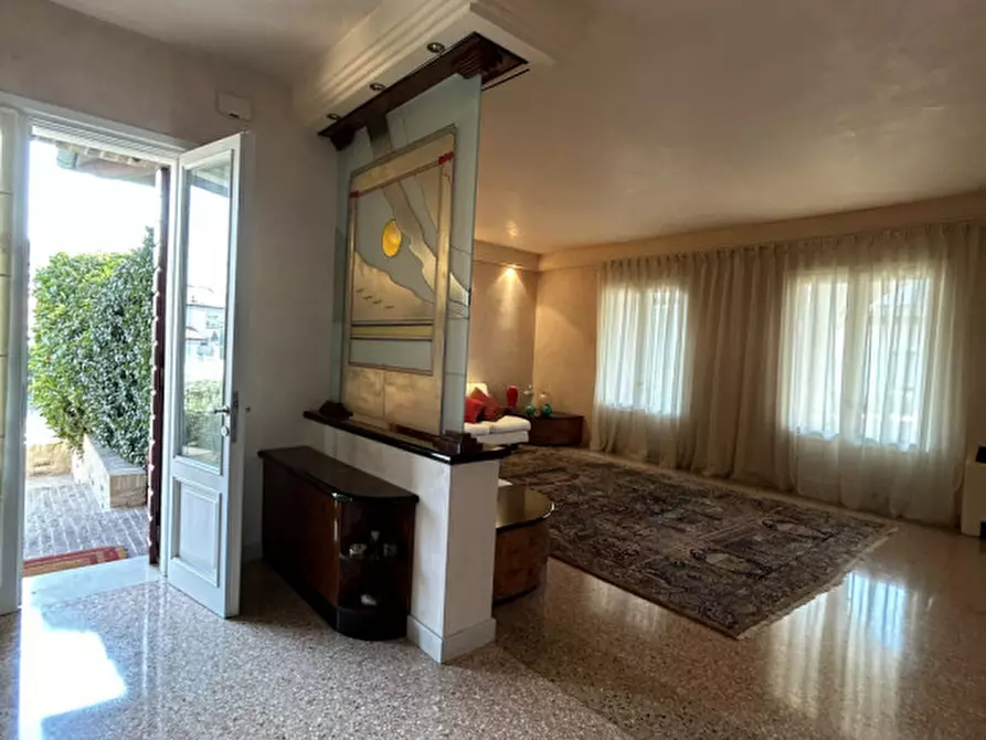 Immagine 18 di Villa in vendita  a Salzano