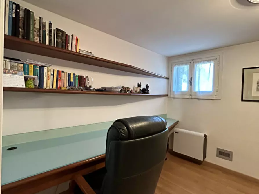 Immagine 29 di Villa in vendita  a Salzano