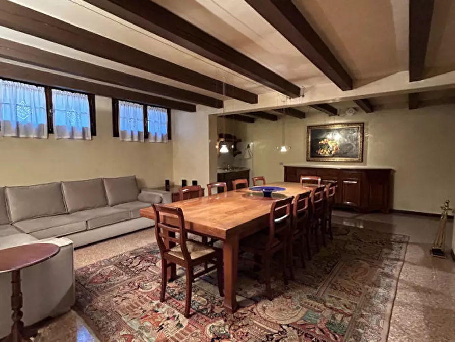 Immagine 37 di Villa in vendita  a Salzano