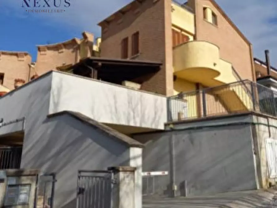 Immagine 8 di Appartamento in vendita  in Via Colle Sant'Anna 1 a Mondolfo