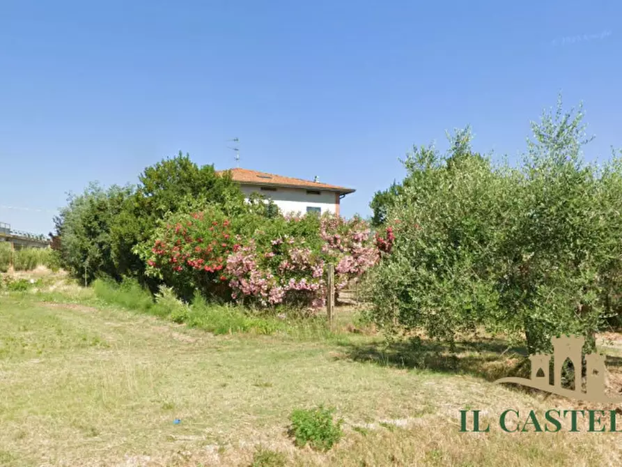 Immagine 2 di Casa indipendente in vendita  in Via Roma a Castiglione Del Lago
