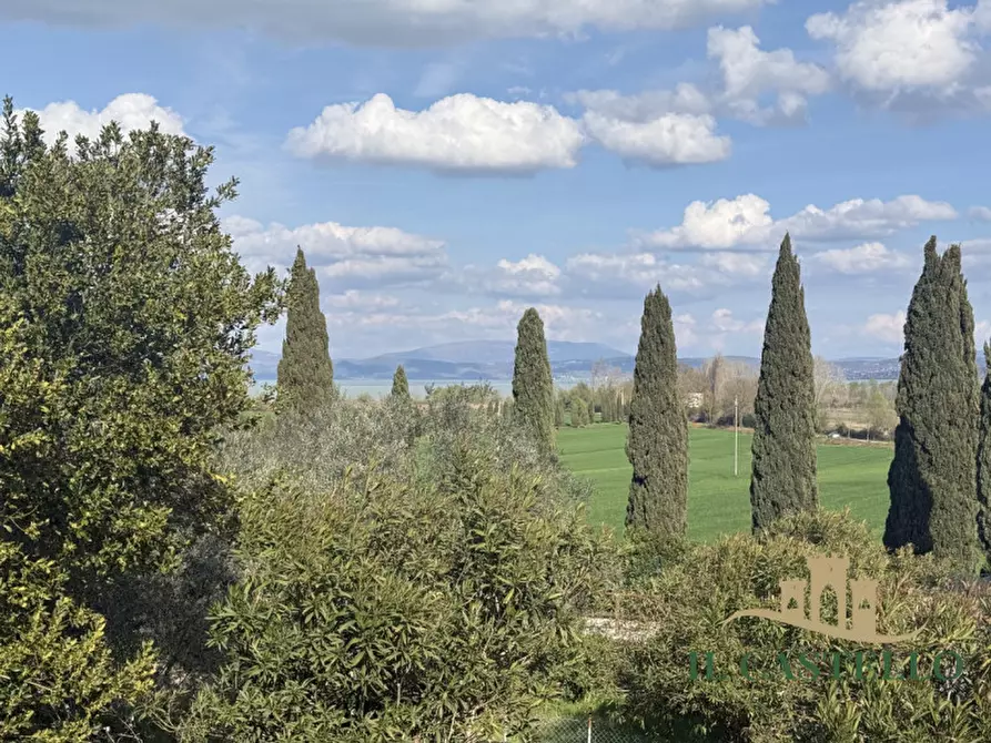 Immagine 6 di Casa indipendente in vendita  in Via Roma a Castiglione Del Lago