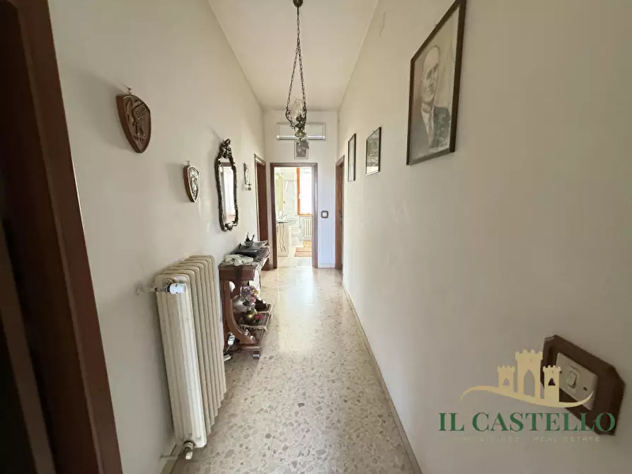 Immagine 10 di Casa indipendente in vendita  in Via Roma a Castiglione Del Lago