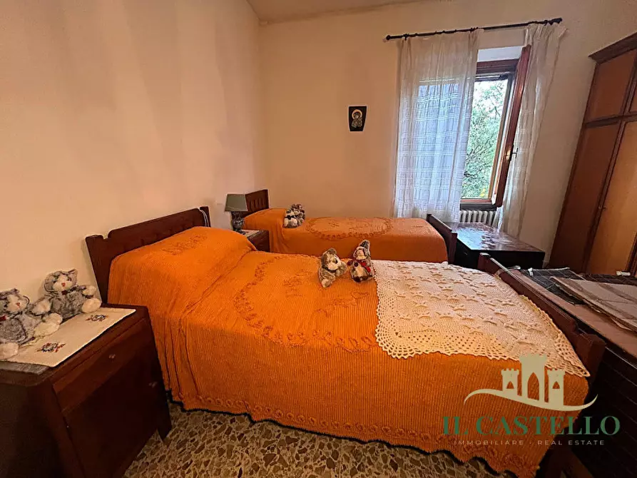 Immagine 11 di Casa indipendente in vendita  in Via Roma a Castiglione Del Lago