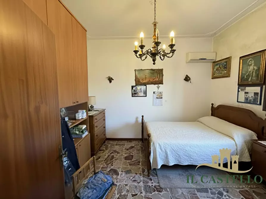 Immagine 14 di Casa indipendente in vendita  in Via Roma a Castiglione Del Lago