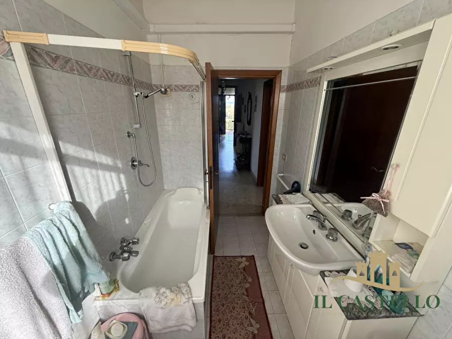 Immagine 16 di Casa indipendente in vendita  in Via Roma a Castiglione Del Lago