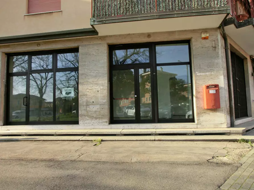 Immagine 3 di Negozio in vendita  in Via  Pasini 48 Venezia Marghera a Venezia