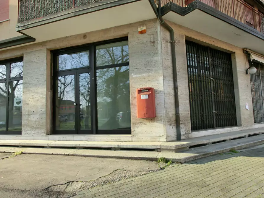 Immagine 4 di Negozio in vendita  in Via  Pasini 48 Venezia Marghera a Venezia