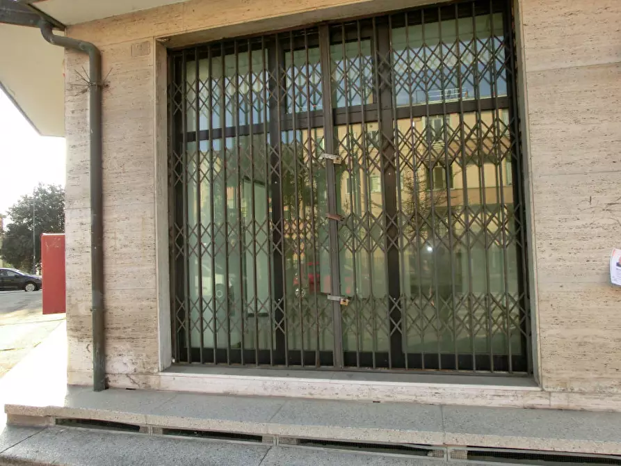 Immagine 5 di Negozio in vendita  in Via  Pasini 48 Venezia Marghera a Venezia