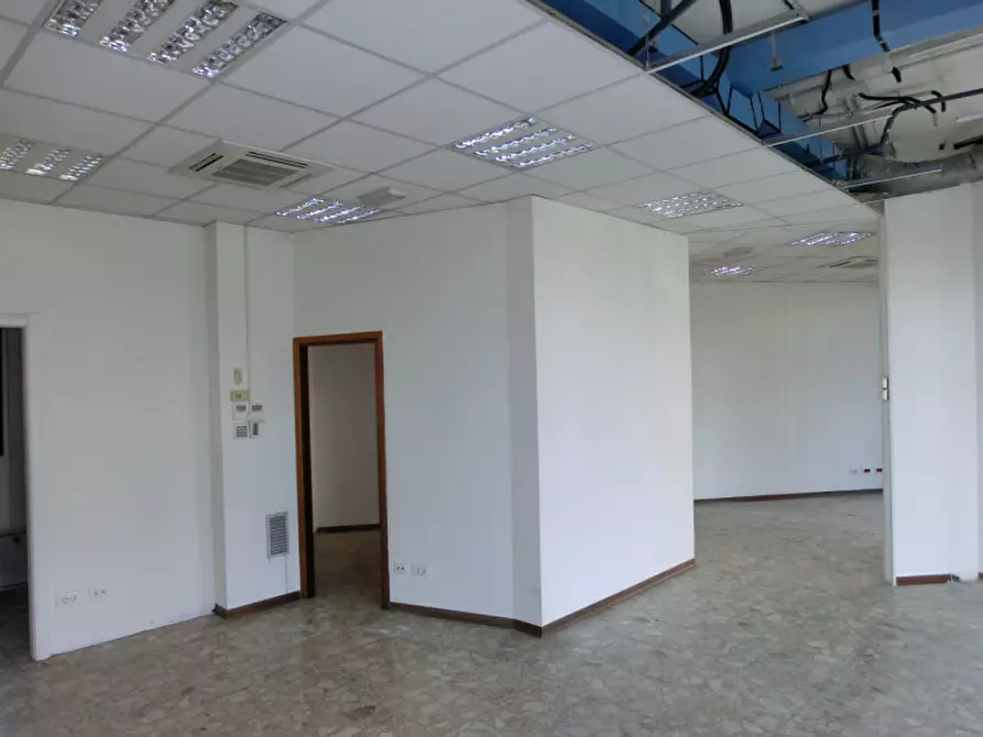 Immagine 7 di Negozio in vendita  in Via  Pasini 48 Venezia Marghera a Venezia