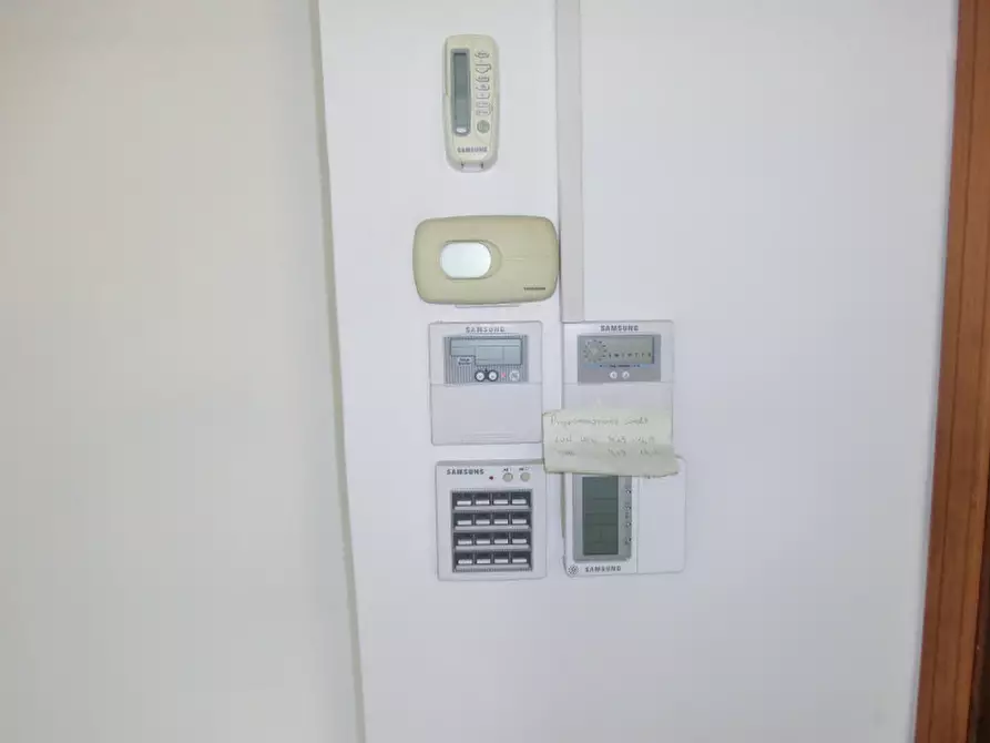 Immagine 8 di Negozio in vendita  in Via  Pasini 48 Venezia Marghera a Venezia