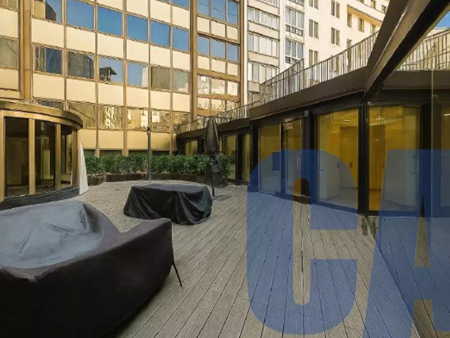 Immagine 6 di Ufficio in affitto  in GALLERIA SAN BABILA a Milano