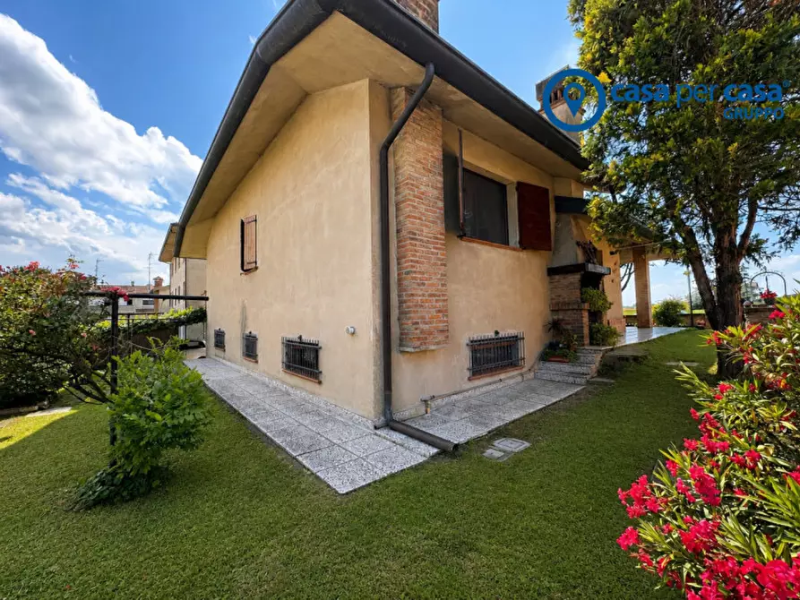 Immagine 5 di Casa indipendente in vendita  in Via Stefano Mongini a Riva Del Po