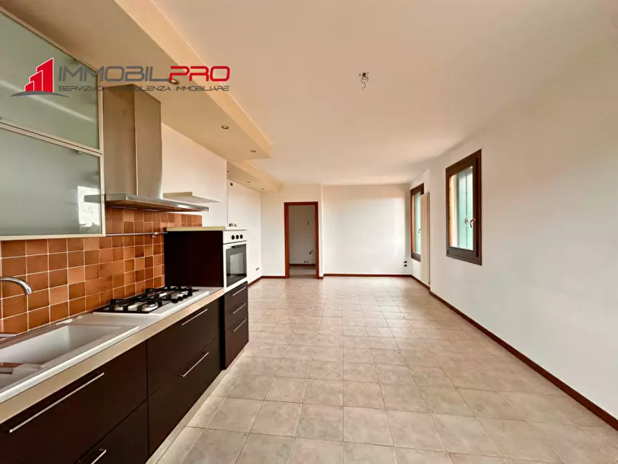 Immagine 3 di Appartamento in vendita  in Via Lesina 5 a Santorso