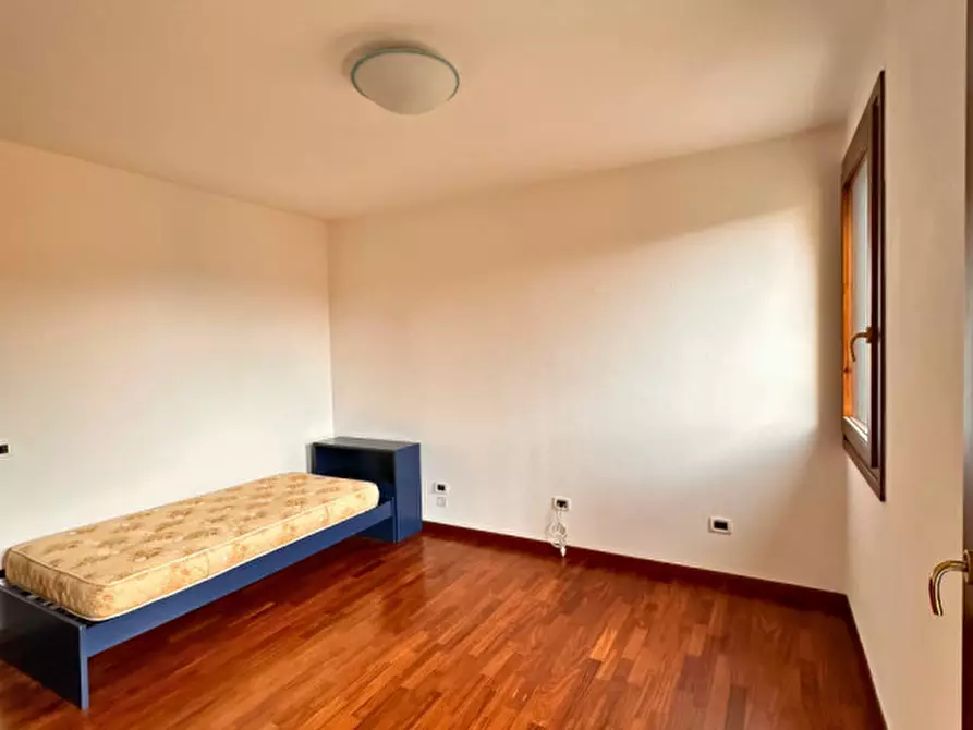 Immagine 11 di Appartamento in vendita  in Via Lesina 5 a Santorso