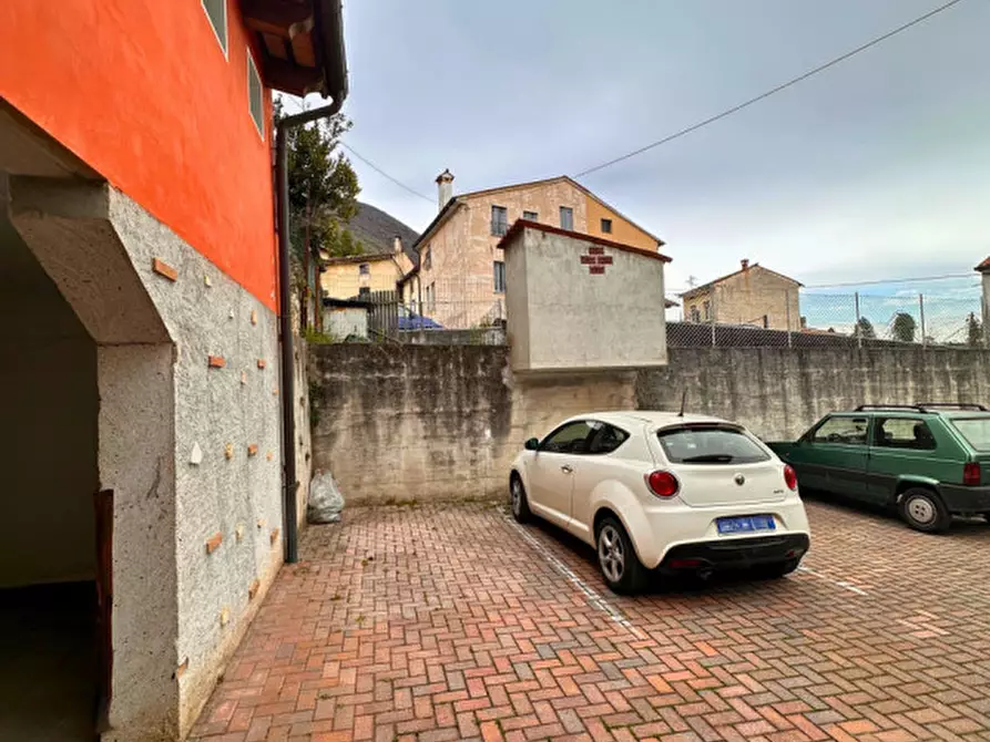 Immagine 23 di Appartamento in vendita  in Via Lesina 5 a Santorso