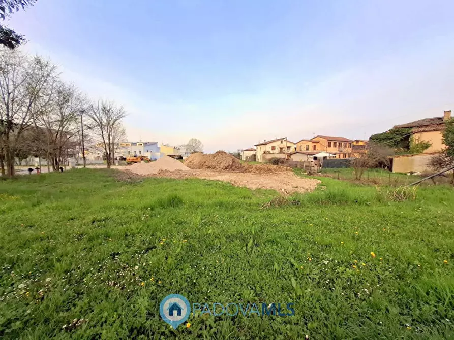 Immagine 1 di Terreno in vendita  in Via degli Scavi a Montegrotto Terme