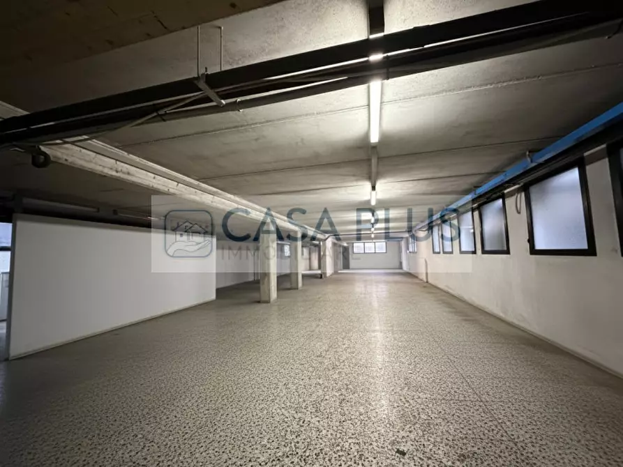 Immagine 2 di Negozio in affitto  in via bassano a Rossano Veneto