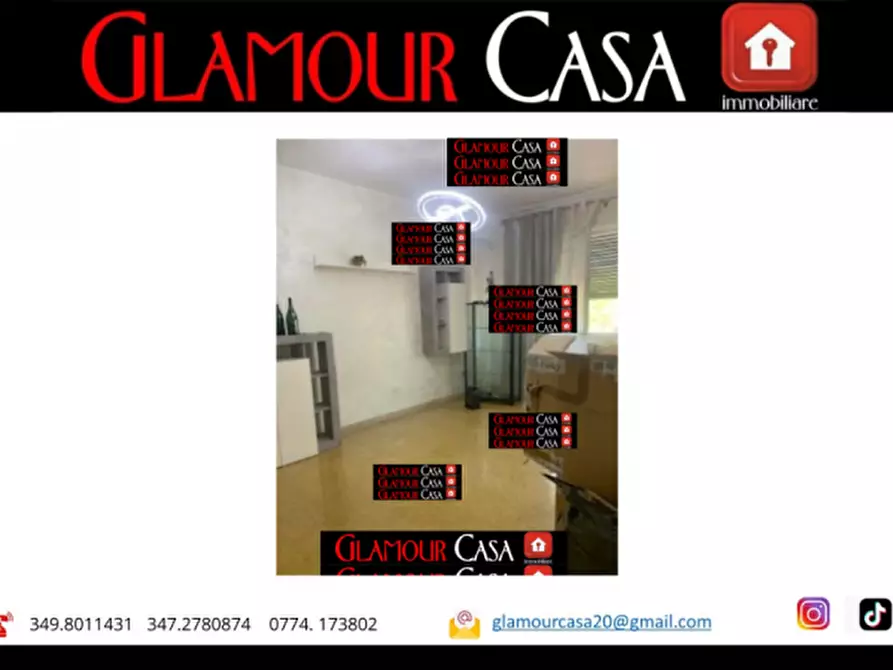 Immagine 3 di Appartamento in vendita  in Via Lari a Roma