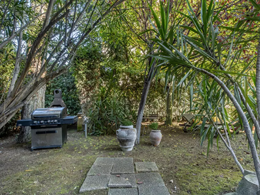 Immagine 27 di Appartamento in vendita  in Via dei Faggella a Roma