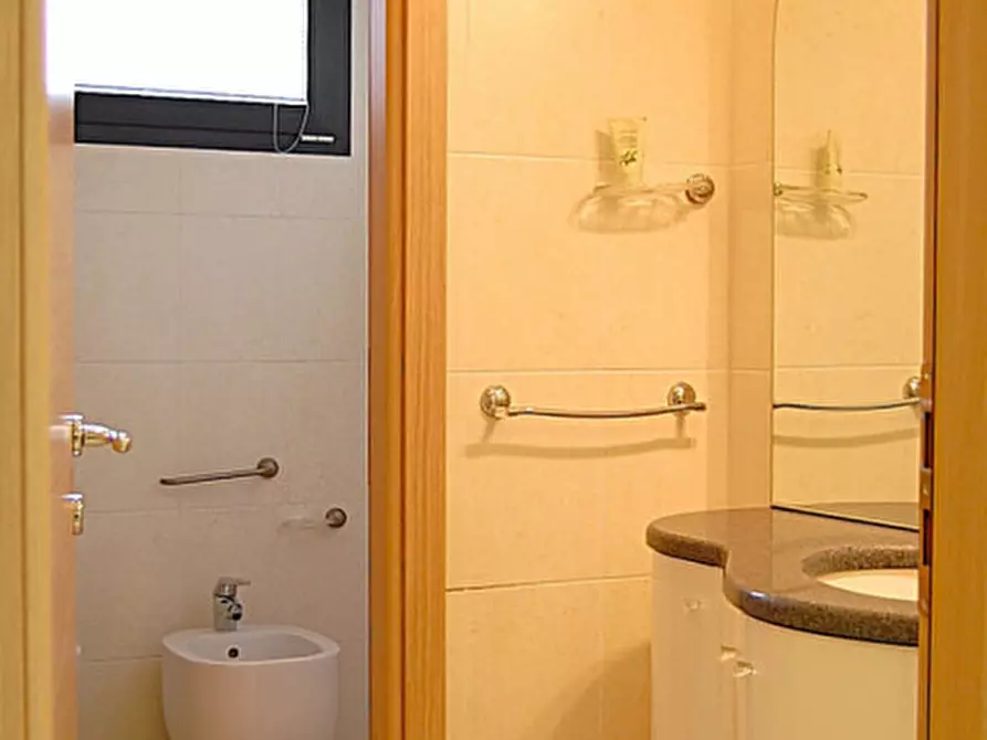 Immagine 7 di Negozio in vendita  in Via Roma a Saccolongo