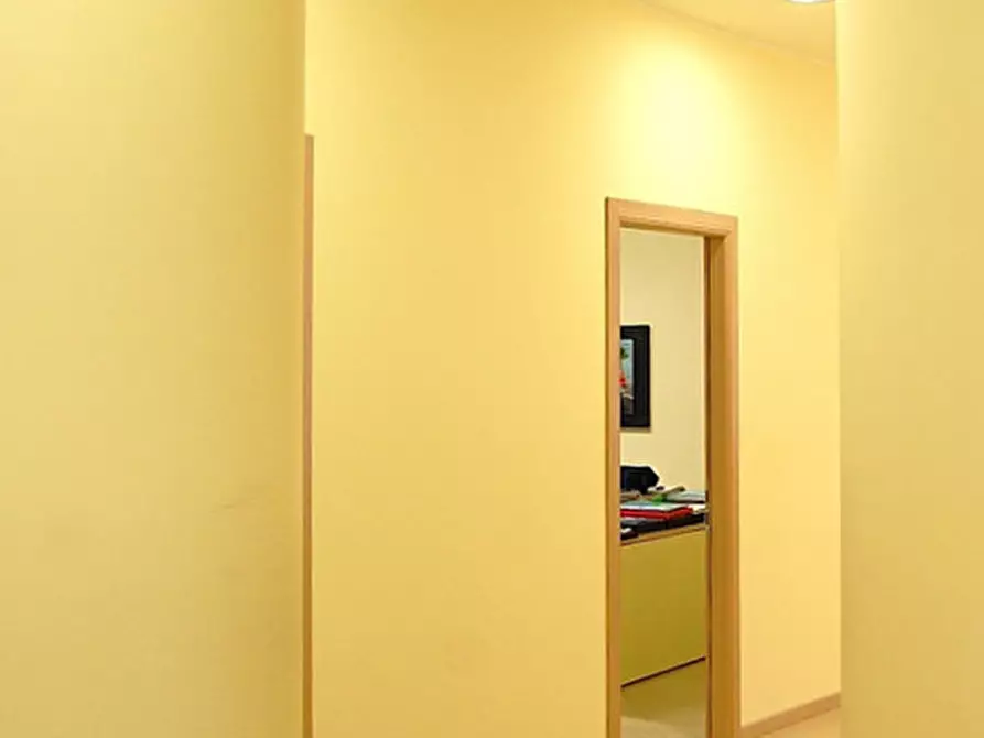 Immagine 9 di Negozio in vendita  in Via Roma a Saccolongo