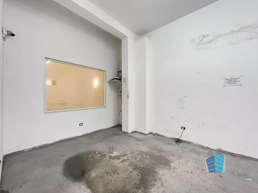 Immagine 9 di Negozio in affitto  in Viale Giacomo Leopardi a Lecce