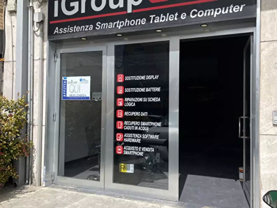 Immagine 26 di Negozio in affitto  in Viale Giacomo Leopardi a Lecce