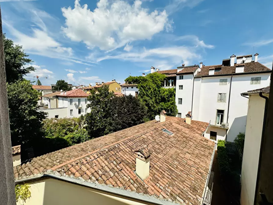 Immagine 31 di Appartamento in vendita  in Corso Antonio Fogazzaro a Vicenza