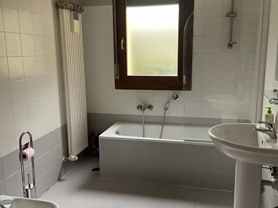 Immagine 15 di Appartamento in vendita  a Vicenza