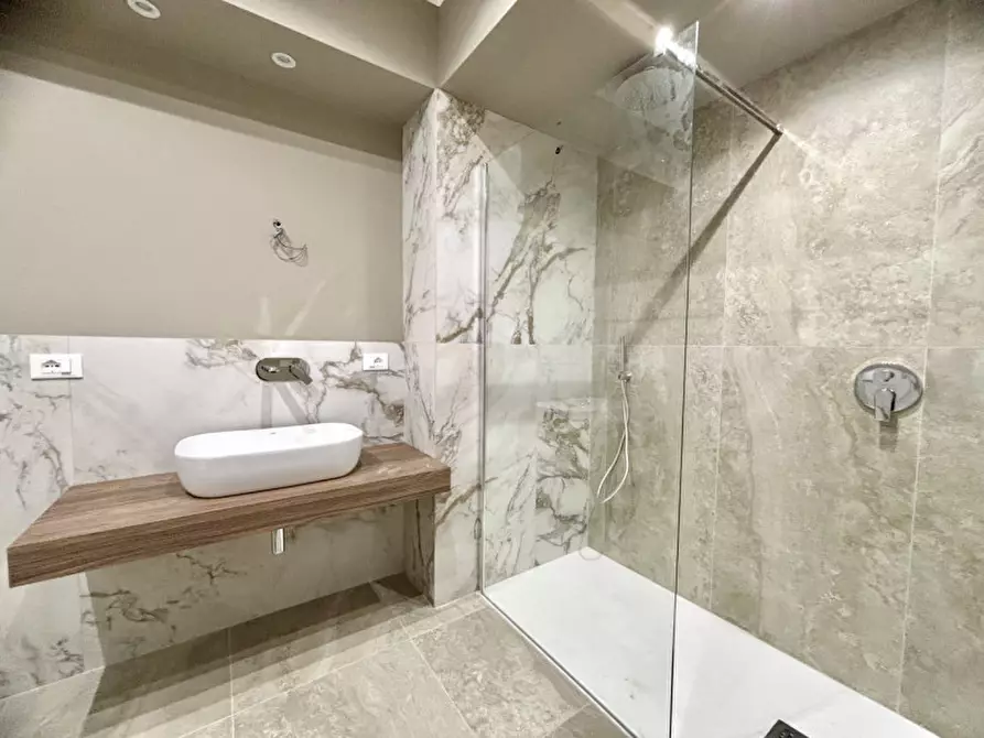 Immagine 6 di Appartamento in vendita  in Via Gregorio Ugdulena a Palermo